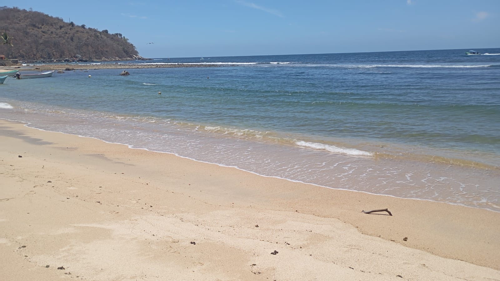 Playa y mar en Quimixto
